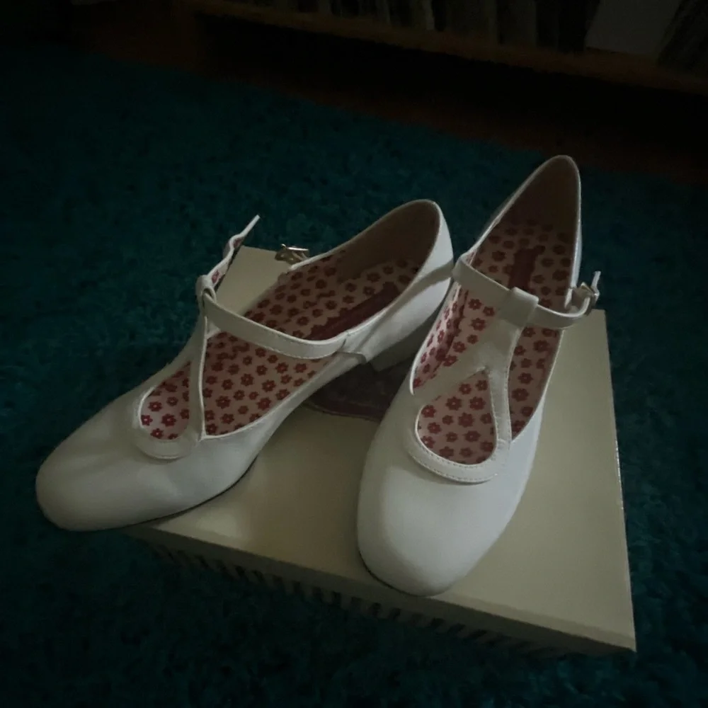 NEW B.A.I.T. Footwear Mary janes - Picture 8 of 8